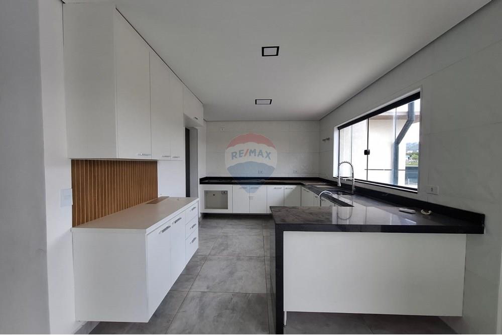 Casa de Condomínio - Alugar - Atibaia , São Paulo - f7647639-7eb8-43f9-9d0e-576899b9d593.jpg - 690471111-95