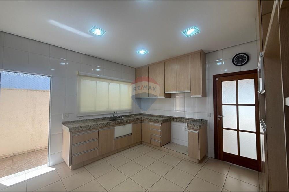 Casa de Condomínio - Alugar - Vinhedo , São Paulo - 649ffa1a-d385-4272-ad0c-1bfb2cee94da.jpg - 690541142-238