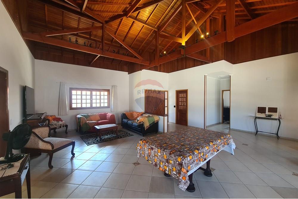 Casa para alugar com 3 quartos, 343m² - Foto 56
