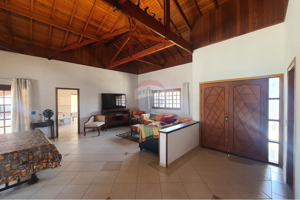 Casa para alugar com 3 quartos, 343m² - Foto 58