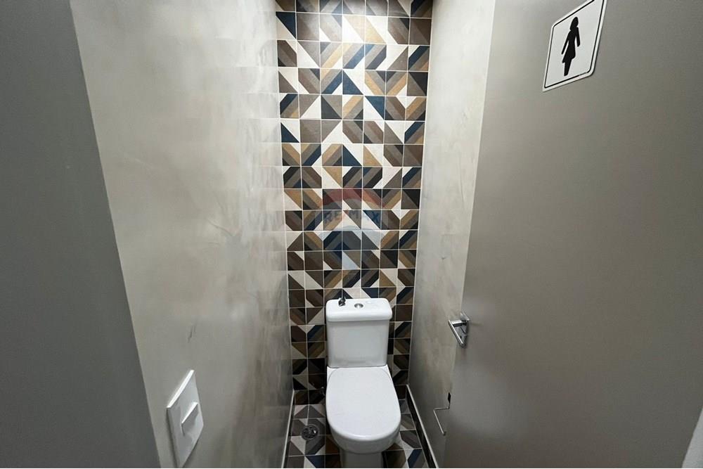 Casa Comercial - Alugar - Atibaia , São Paulo - WhatsApp Image 2025-11-27 at 10.45.52.jpeg - Banheiro - 690471149-6