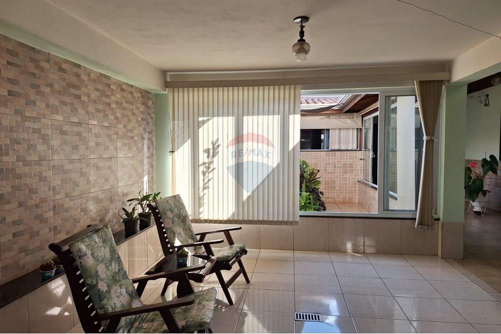 Casa à venda com 2 quartos, 144m² - Foto 10