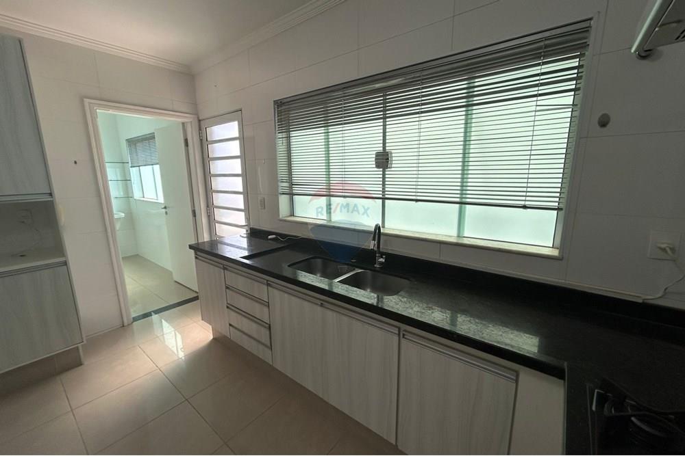 Casa de Condomínio - Alugar - Bragança Paulista , São Paulo - WhatsApp Image 2025-12-03 at 12.01.31.jpeg - 690041159-16