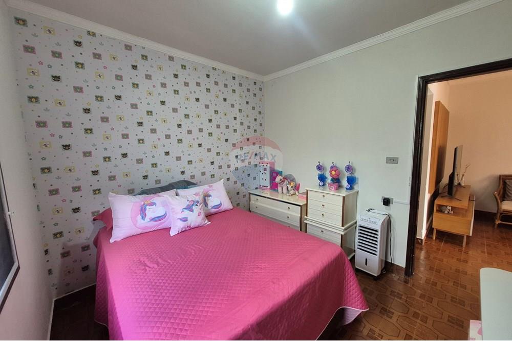 Casa à venda com 5 quartos, 183m² - Foto 9