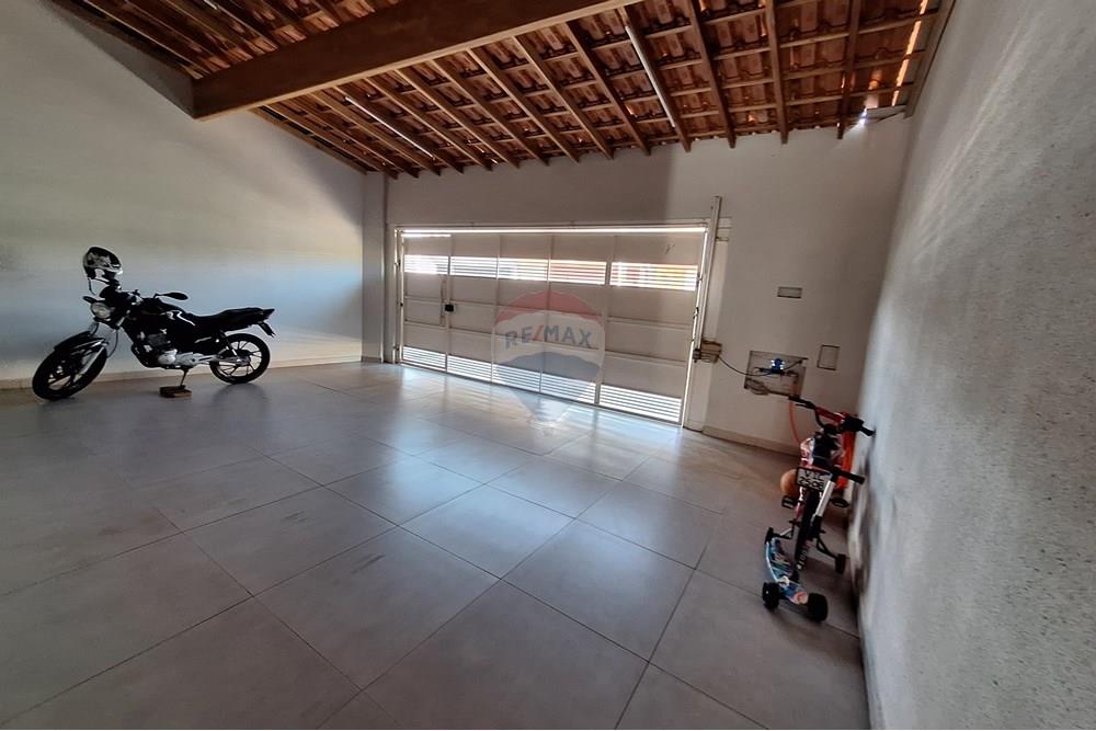 Casa à venda com 2 quartos, 150m² - Foto 8