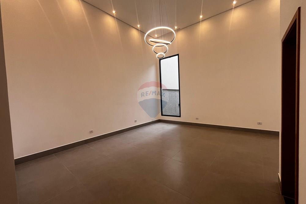 Casa de Condomínio - Venda - Bragança Paulista , São Paulo - WhatsApp Image 2026-03-18 at 10.04.06.jpeg - Sala de estar - 690041213-10