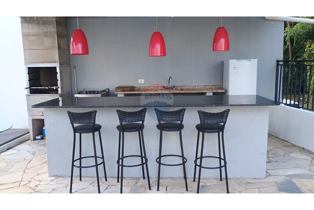 Casa à venda com 3 quartos, 256m² - Foto 7