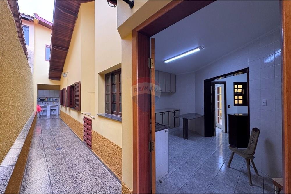 Casa - Venda - Bragança Paulista , São Paulo - photo_2026-01-28_15-30-21.jpg - Corredor - 690041052-136