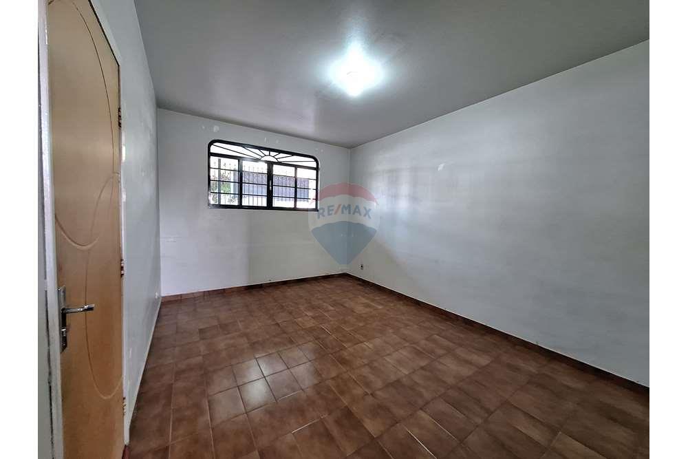 Casa à venda com 6 quartos, 249m² - Foto 37