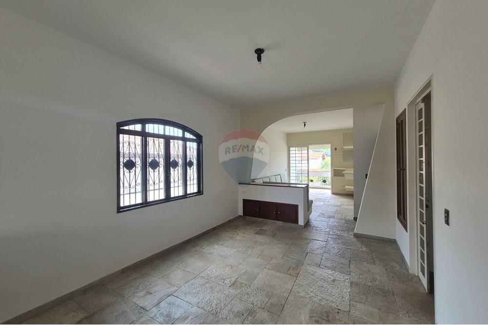 Casa à venda com 5 quartos, 312m² - Foto 12