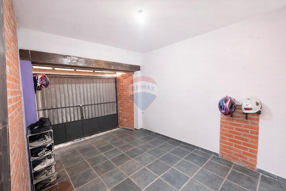 Casa - Venda - Bragança Paulista , São Paulo - ChatGPT Image 1 de mar. de 2026, 21_29_16.jpg - Garagem - 690041129-21