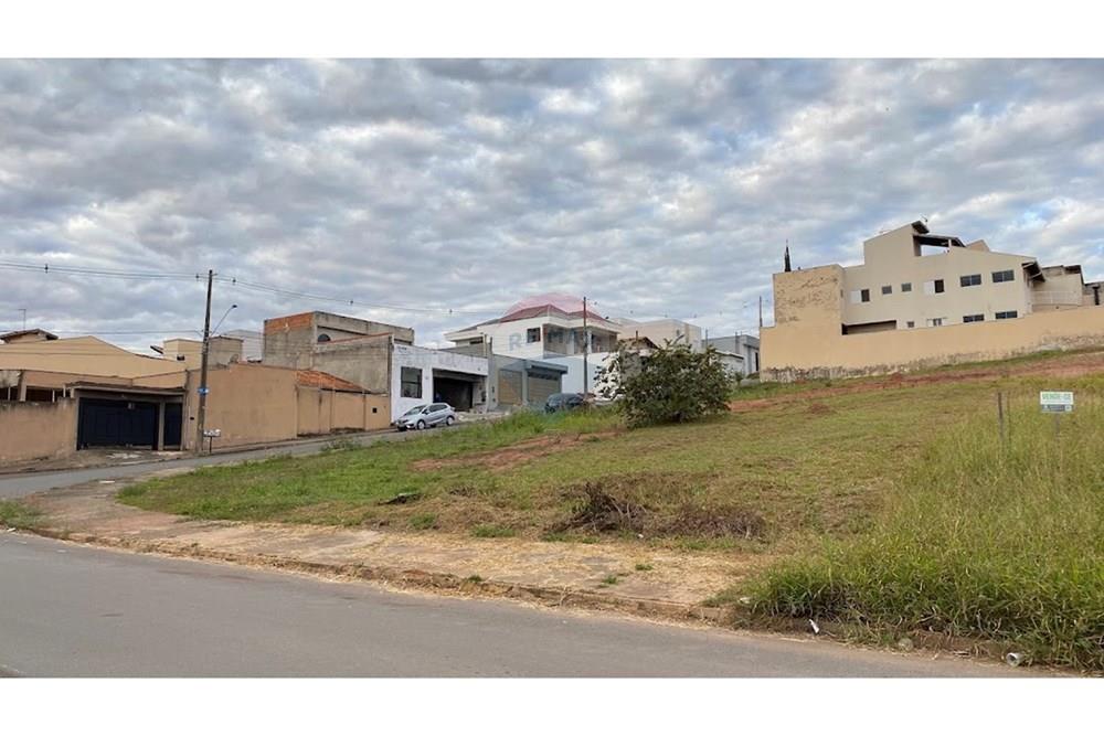 Terreno - Venda - Araras , São Paulo - IMG_7822.jpg - 690691016-266