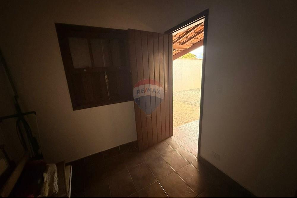 Casa - Alugar - Atibaia , São Paulo - WhatsApp Image 2026-01-13 at 11.17.21 (3).jpeg - Quarto da empregada - 690471182-6