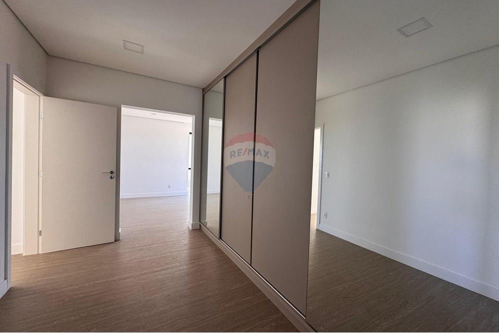 Casa de Condomínio - Alugar - Bragança Paulista , São Paulo - WhatsApp Image 2025-06-02 at 13.22.58 (2).jpeg - 690041052-94