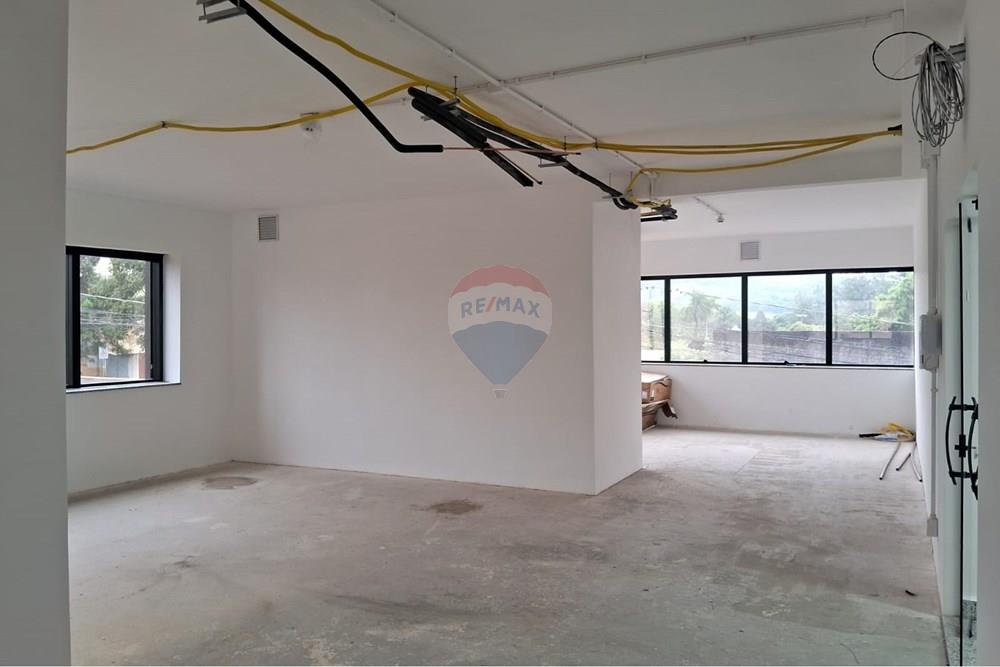 Ponto Comercial - Alugar - Jaguariúna , São Paulo - WhatsApp Image 2026-03-11 at 21.44.34.jpeg - Sala em U - 691191002-14