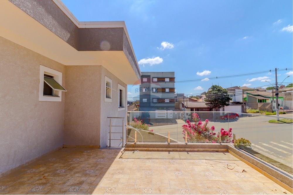 Casa - Venda - Atibaia , São Paulo - 18 - Sobrado de Esquina com 3 Quartos e 3 Vagas de Garagem.jpg - Varanda - 690921092-5