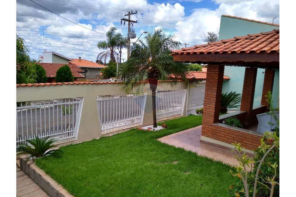 Casa à venda com 4 quartos, 243m² - Foto 35