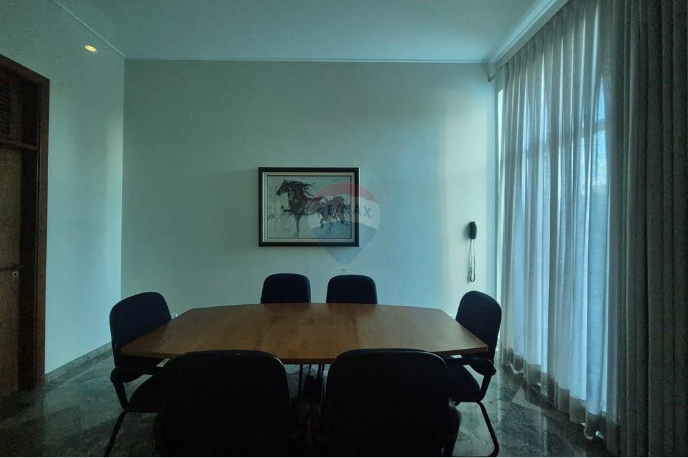 Apartamento à venda com 4 quartos, 221m² - Foto 7
