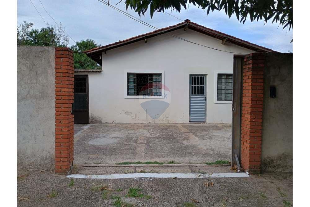 Casa à venda com 4 quartos, 110m² - Foto 1