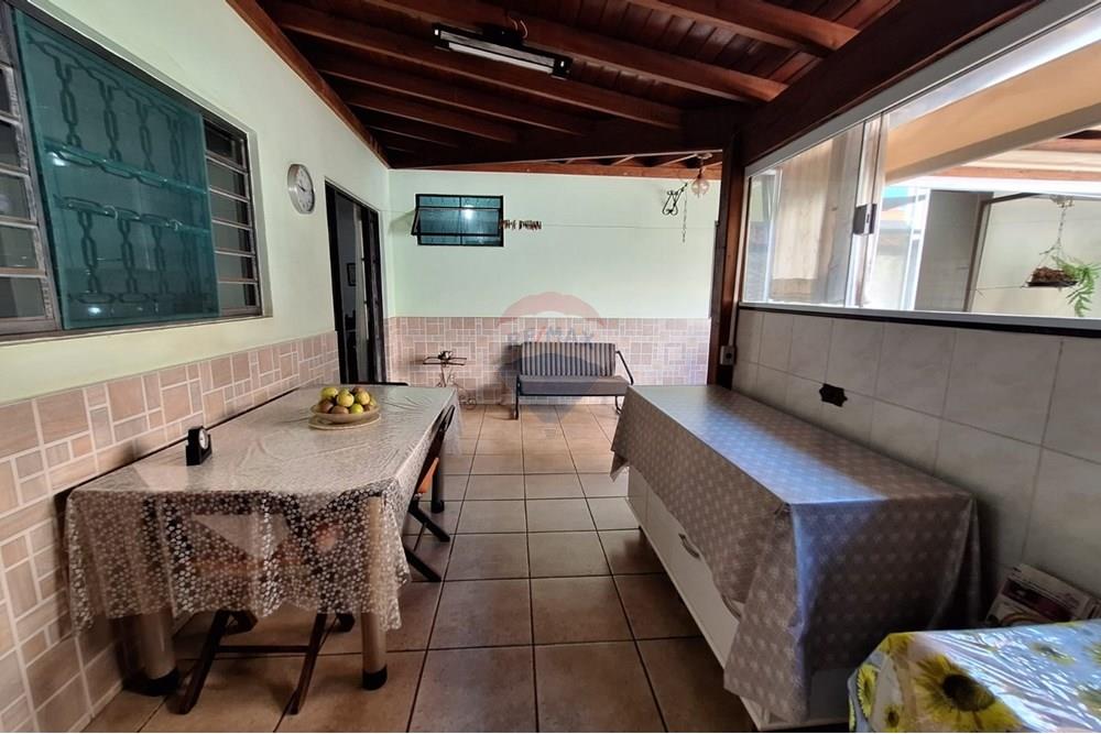 Casa à venda com 2 quartos, 144m² - Foto 30