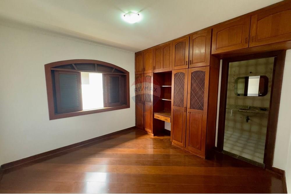 Casa de Condomínio - Alugar - Santana de Parnaíba , São Paulo - Imagem do WhatsApp de 2025-06-12 à(s) 10.52.52_5a90122c.jpg - 691141037-15