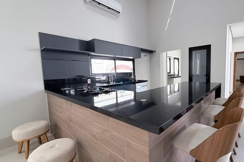 Casa de Condomínio - Alugar - Valinhos , São Paulo - WhatsApp Image 2026-03-27 at 16.09.32 (3).jpeg - 691091013-8