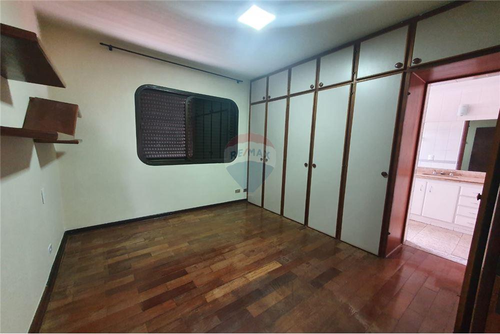 Apartamento à venda com 3 quartos, 154m² - Foto 8