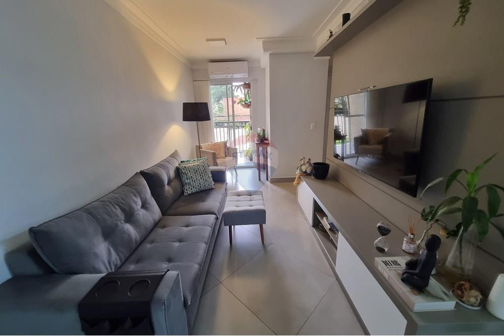 Apartamento à venda com 2 quartos, 62m² - Foto 2