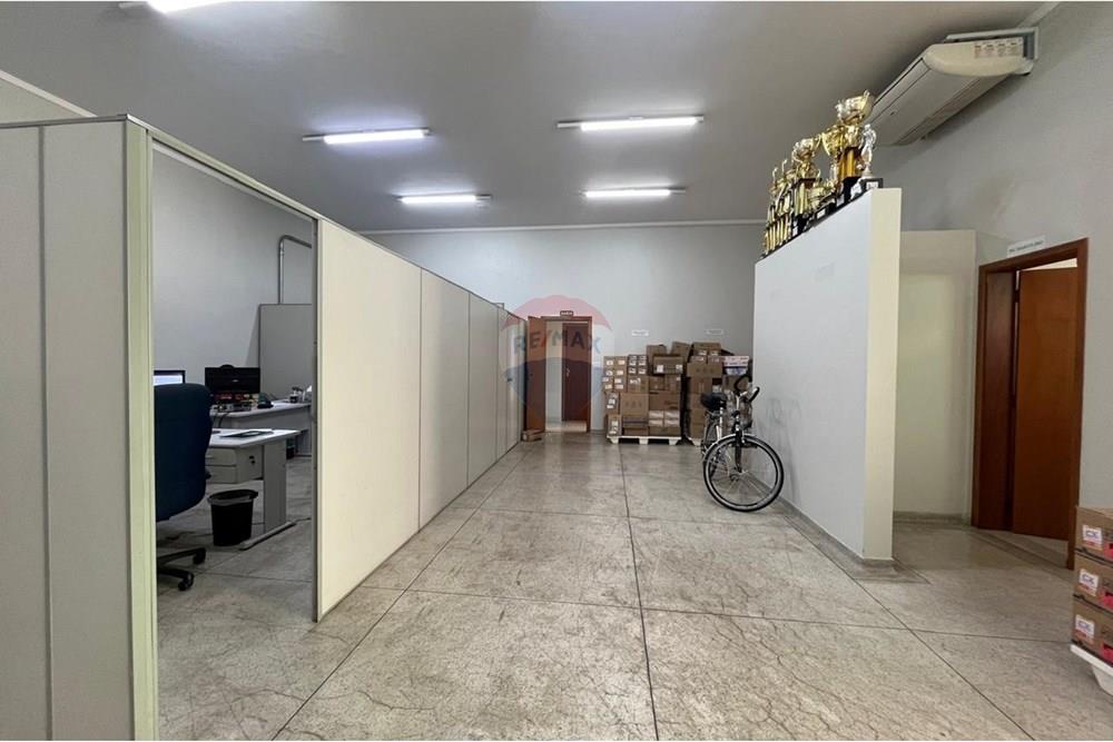 Ponto Comercial/ Loja - Alugar - Valinhos , São Paulo - WhatsApp Image 2025-09-29 at 12.42.03 (3).jpeg - 690851088-23