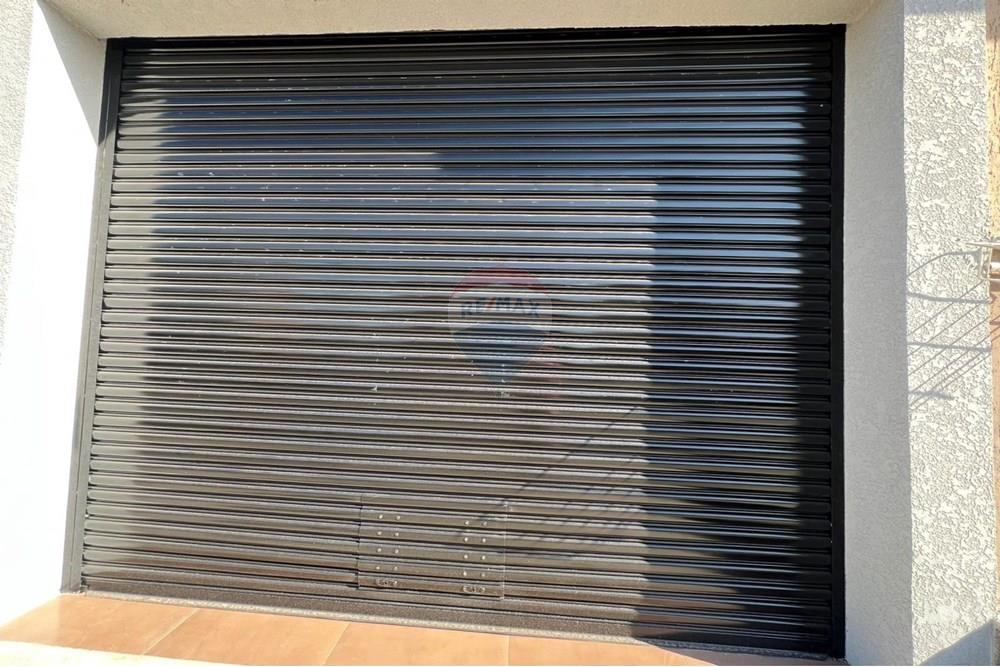 Cj. Comercial/ Sala - Alugar - Bragança Paulista , São Paulo - faixada salao.jpeg - 690041139-2