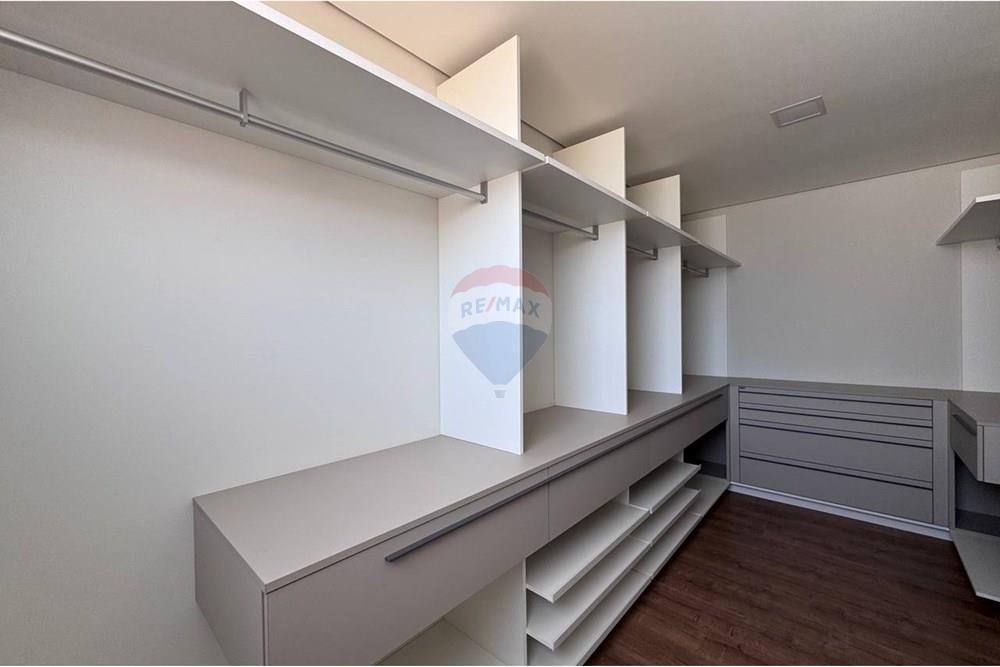 Casa de Condomínio - Venda - Bragança Paulista , São Paulo - photo_16_2025-05-22_12-11-11.jpg - Closet - 690041018-290