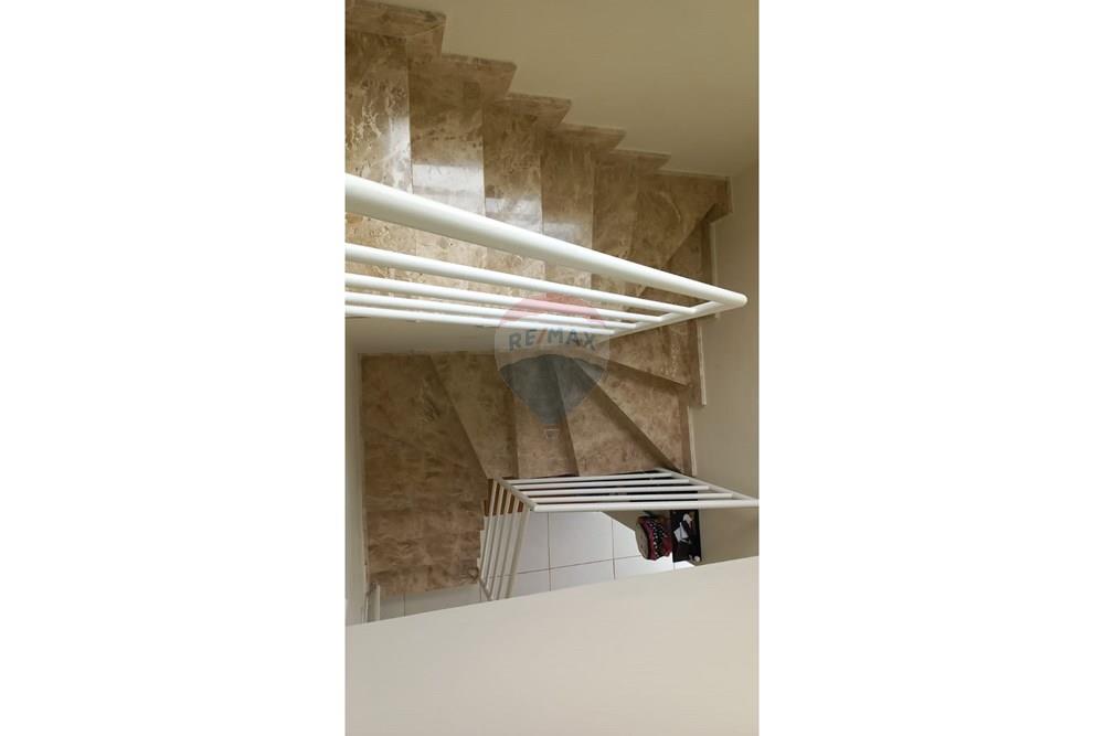 Casa de Condomínio - Alugar - Vinhedo , São Paulo - escada.jpeg - 690851099-18