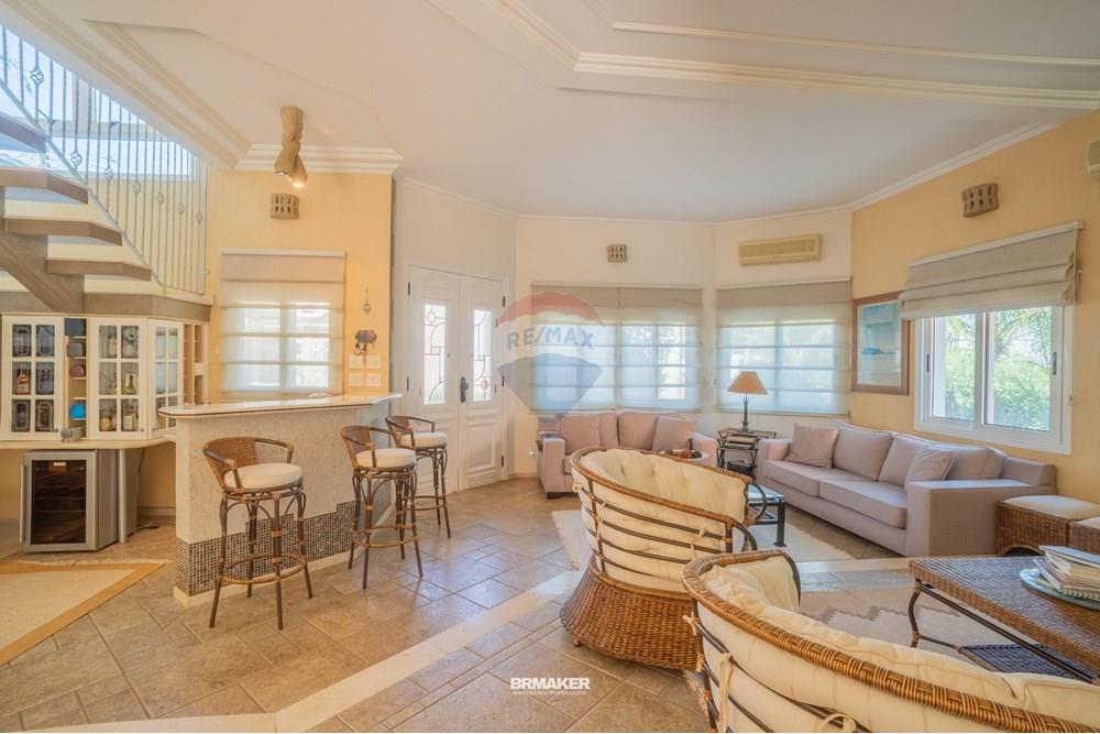 Casa de Condomínio - Venda - Campinas , São Paulo - 10 Fotos imobiliarias -  REMAX - brmaker-97.jpg - Sala em L - 690681117-65