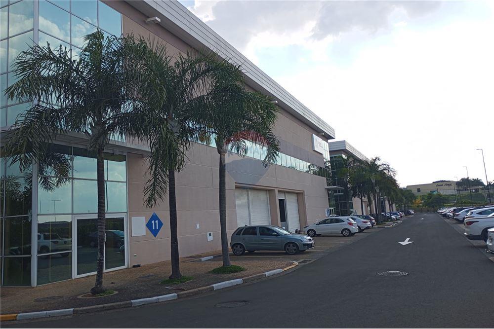 Galpão - Alugar - Campinas , São Paulo - A via de acesso de quem vem da portaria - 690181001-440