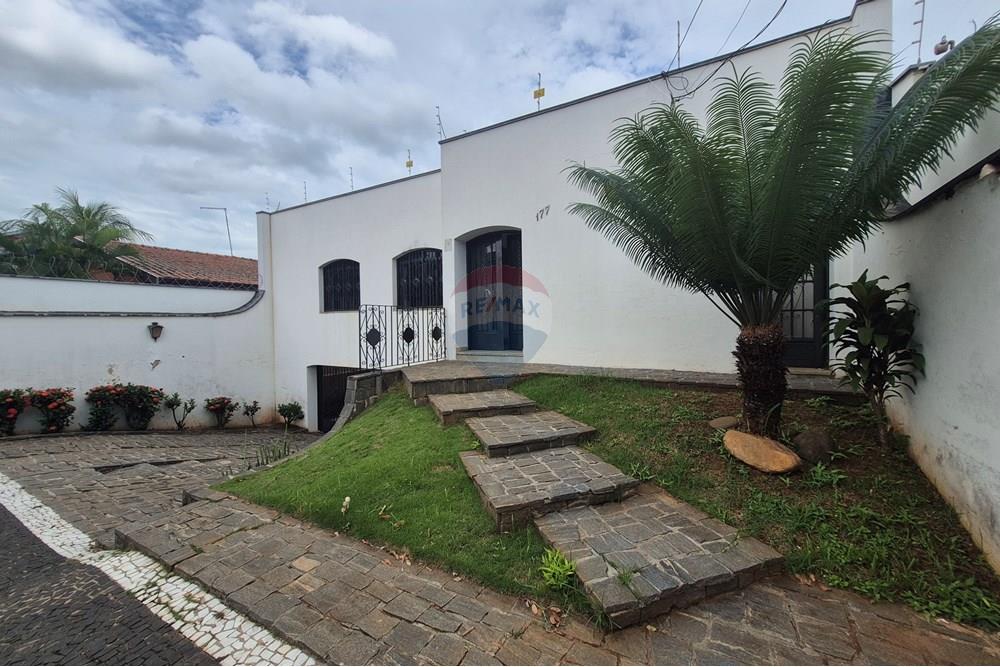 Casa à venda com 5 quartos, 312m² - Foto 7
