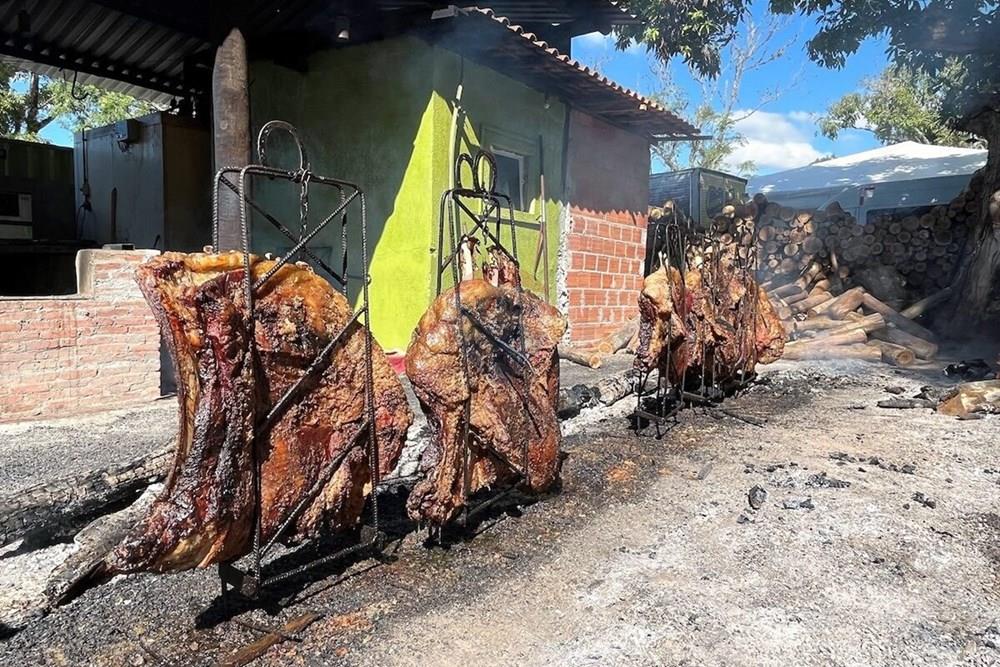 Casa Comercial - Alugar - Atibaia , São Paulo - atibaia-costelao-fogo-chao.jpeg - 690921136-1