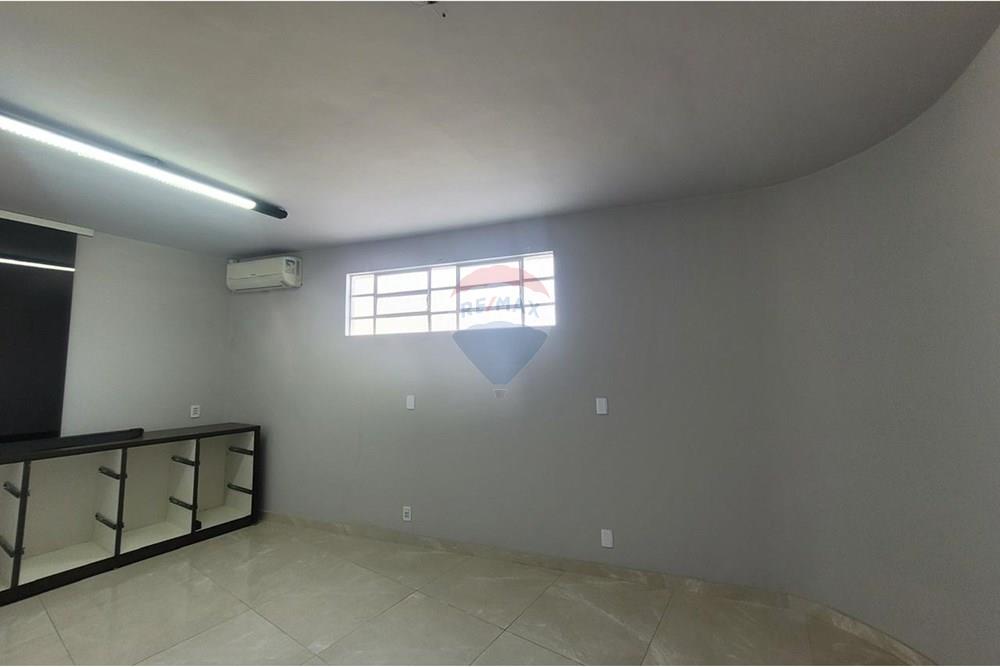 Casa Comercial - Alugar - Mogi Guaçu , São Paulo - WhatsApp Image 2025-11-28 at 01.02.10 (2).jpeg - 690281055-82