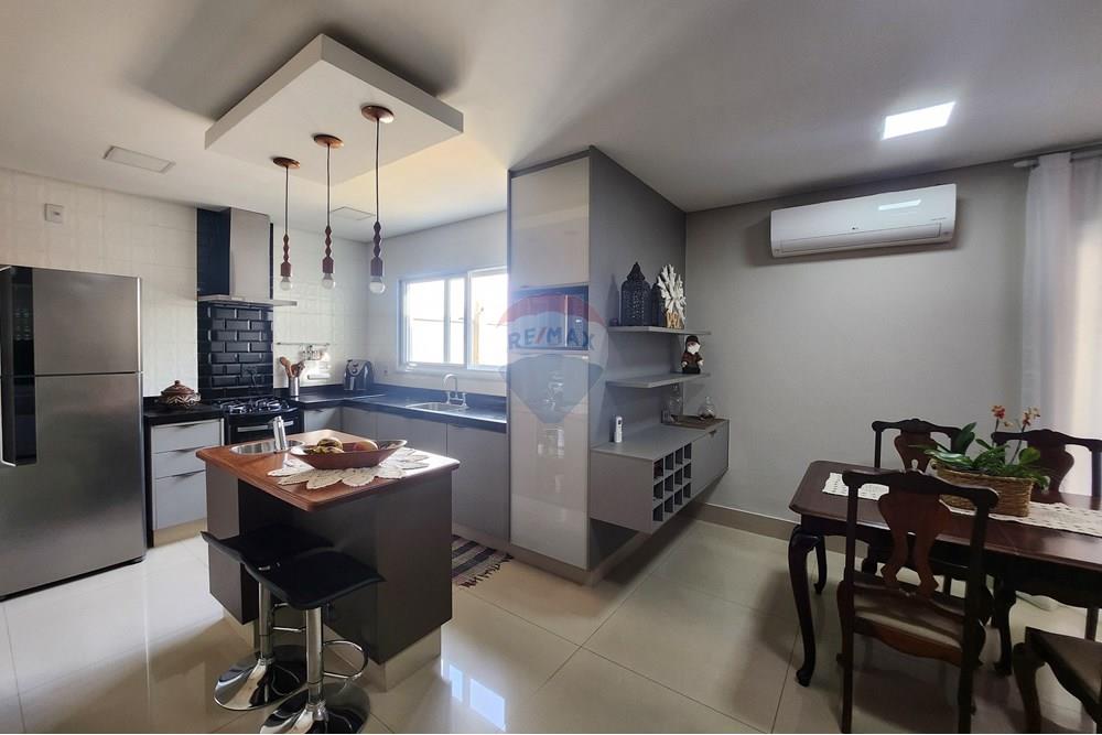 Casa à venda com 3 quartos, 179m² - Foto 56