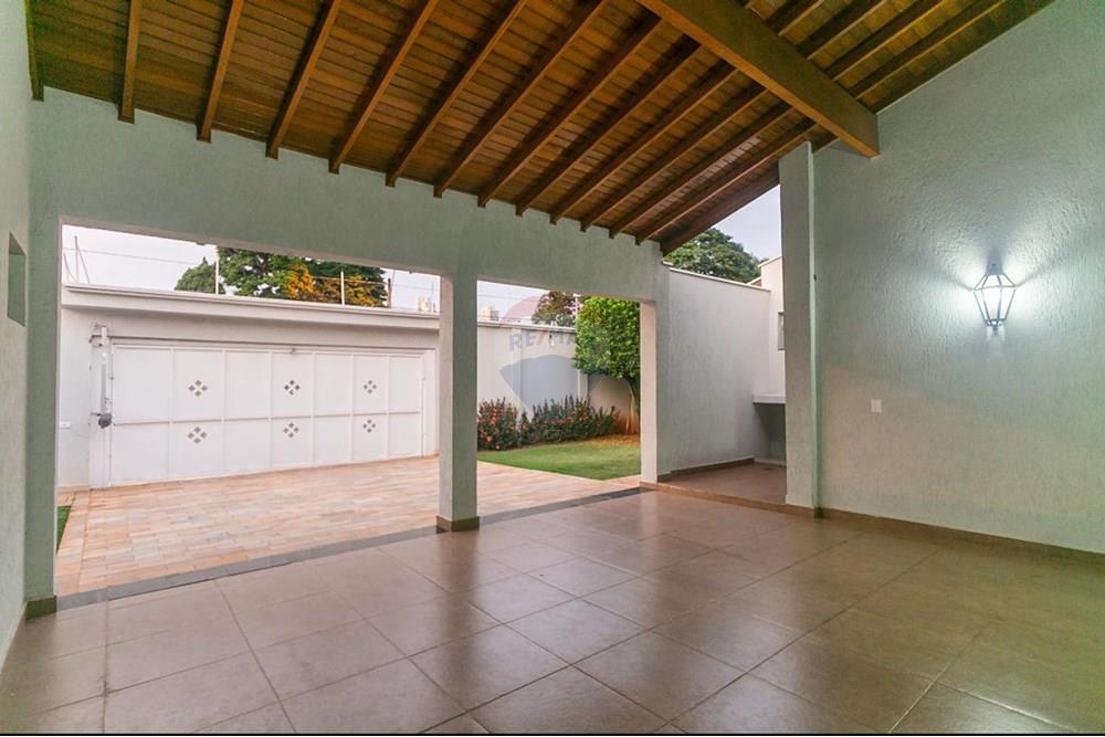 Casa para alugar com 5 quartos, 450m² - Foto 6