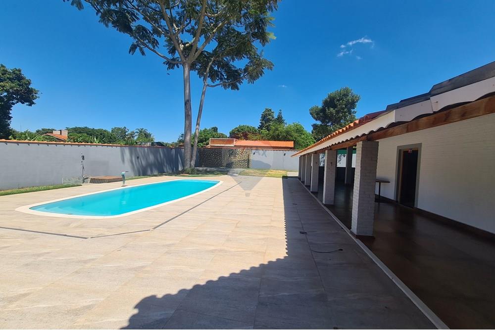 Casa para alugar com 3 quartos, 343m² - Foto 27