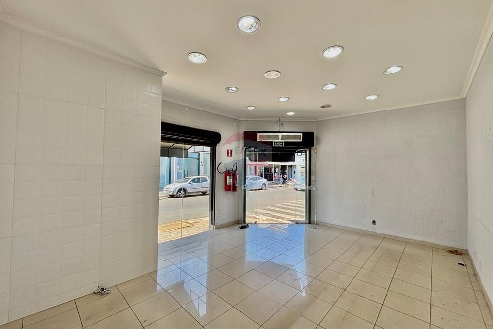 Ponto Comercial/ Loja - Alugar - Mogi Guaçu , São Paulo - IMG_4735.JPG - Pátio interno - 690521118-124