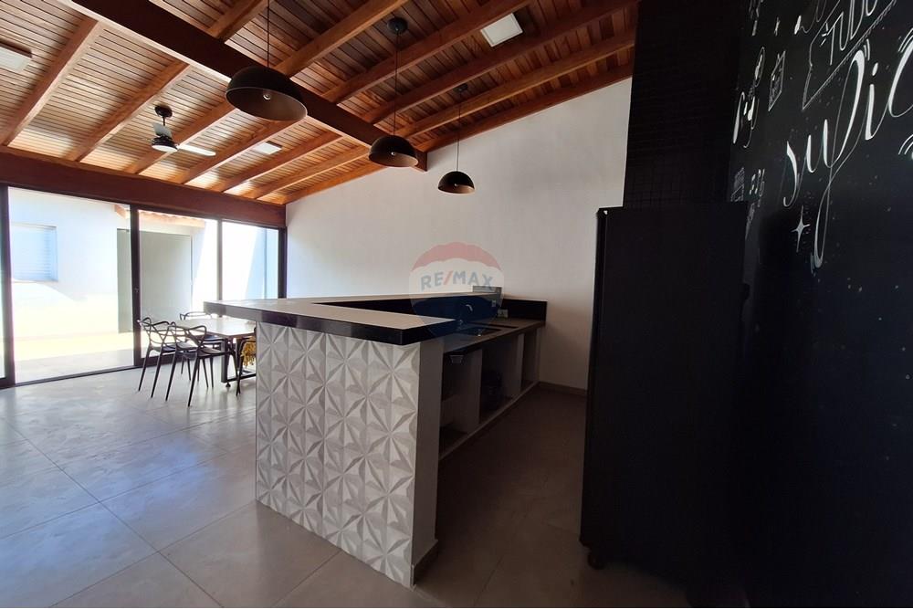 Casa à venda com 2 quartos, 150m² - Foto 5