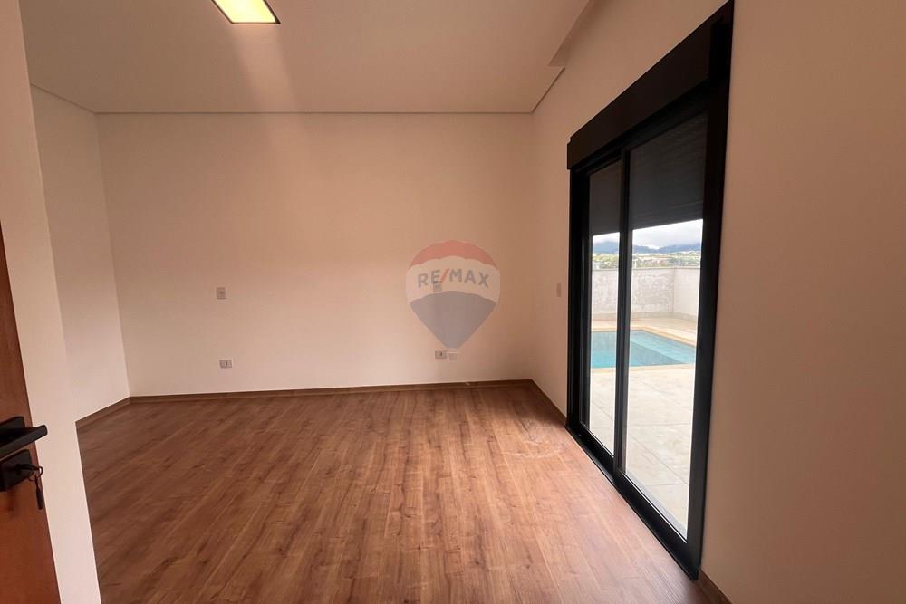 Casa de Condomínio - Venda - Bragança Paulista , São Paulo - WhatsApp Image 2026-03-18 at 10.02.55.jpeg - Quarto principal - 690041213-10