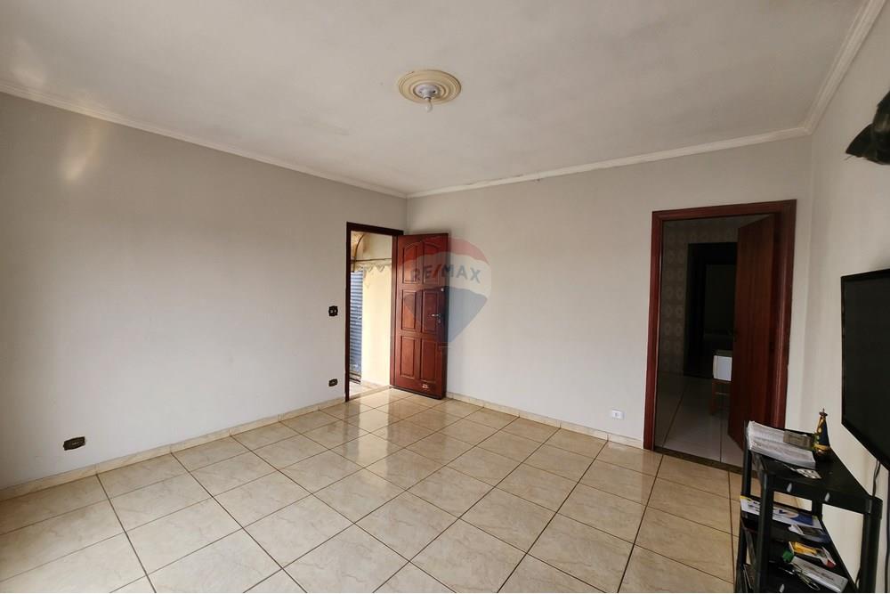 Casa à venda com 2 quartos, 100m² - Foto 11