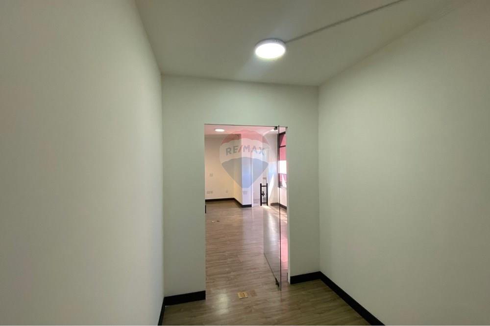 Cj. Comercial/ Sala - Alugar - Valinhos , São Paulo - WhatsApp Image 2026-01-08 at 22.52.21.jpeg - 691181010-16