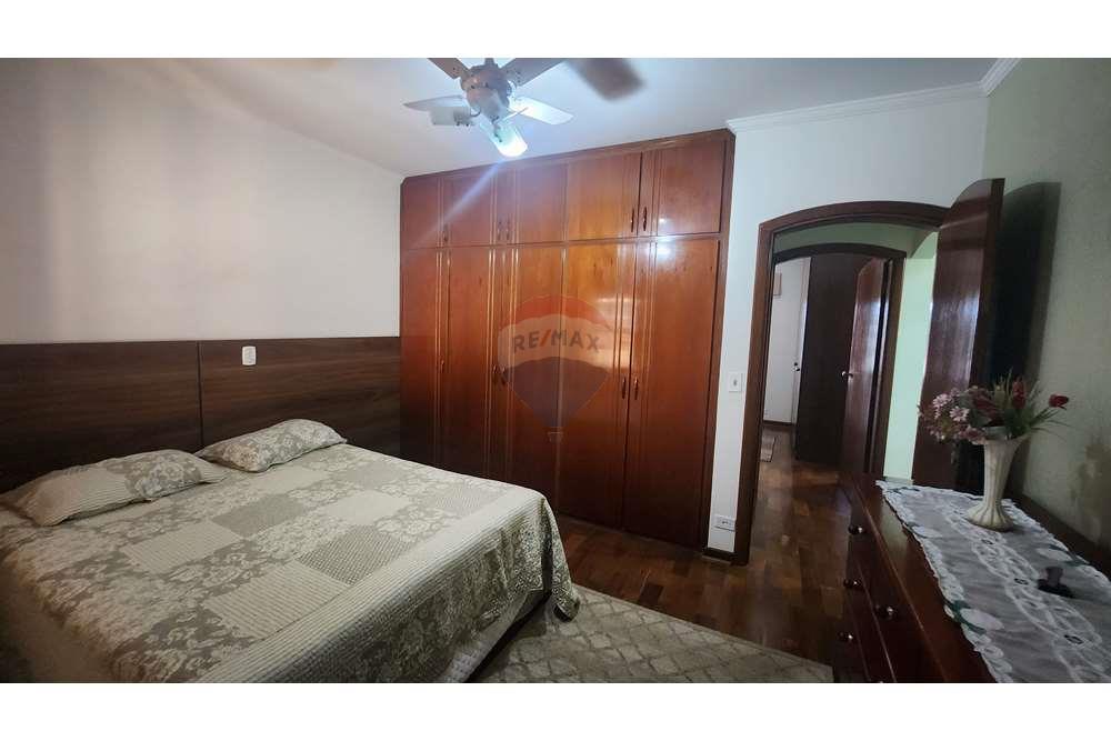 Casa à venda com 3 quartos, 250m² - Foto 66