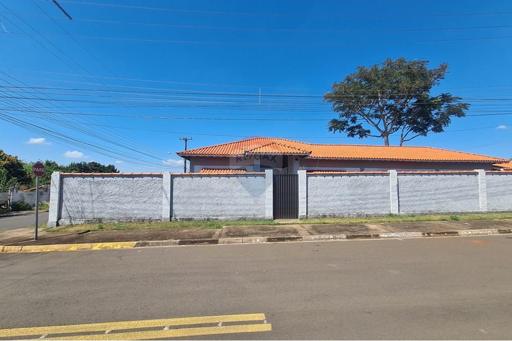 Casa para alugar com 3 quartos, 343m² - Foto 5