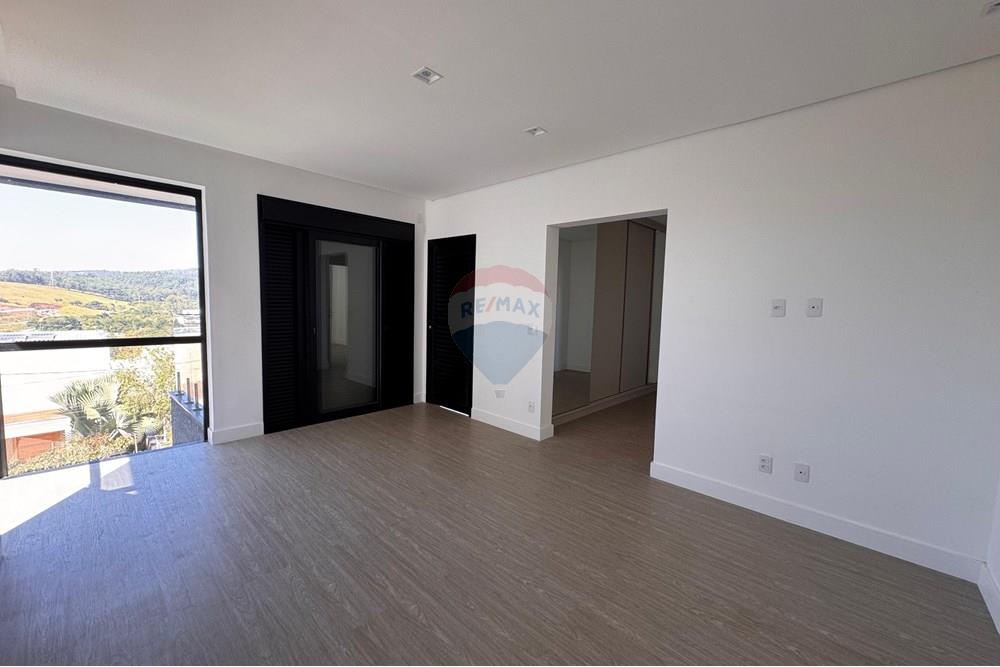 Casa de Condomínio - Alugar - Bragança Paulista , São Paulo - WhatsApp Image 2025-06-02 at 13.22.58.jpeg - 690041052-94