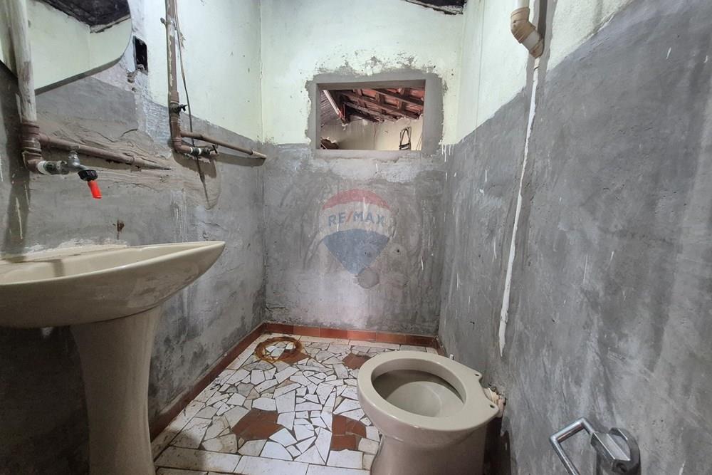 Casa - Venda - Piracicaba , São Paulo - 20251008_155431.jpg - Banheiro - 690571002-156