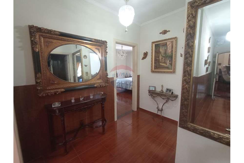 Casa à venda com 5 quartos, 199m² - Foto 23